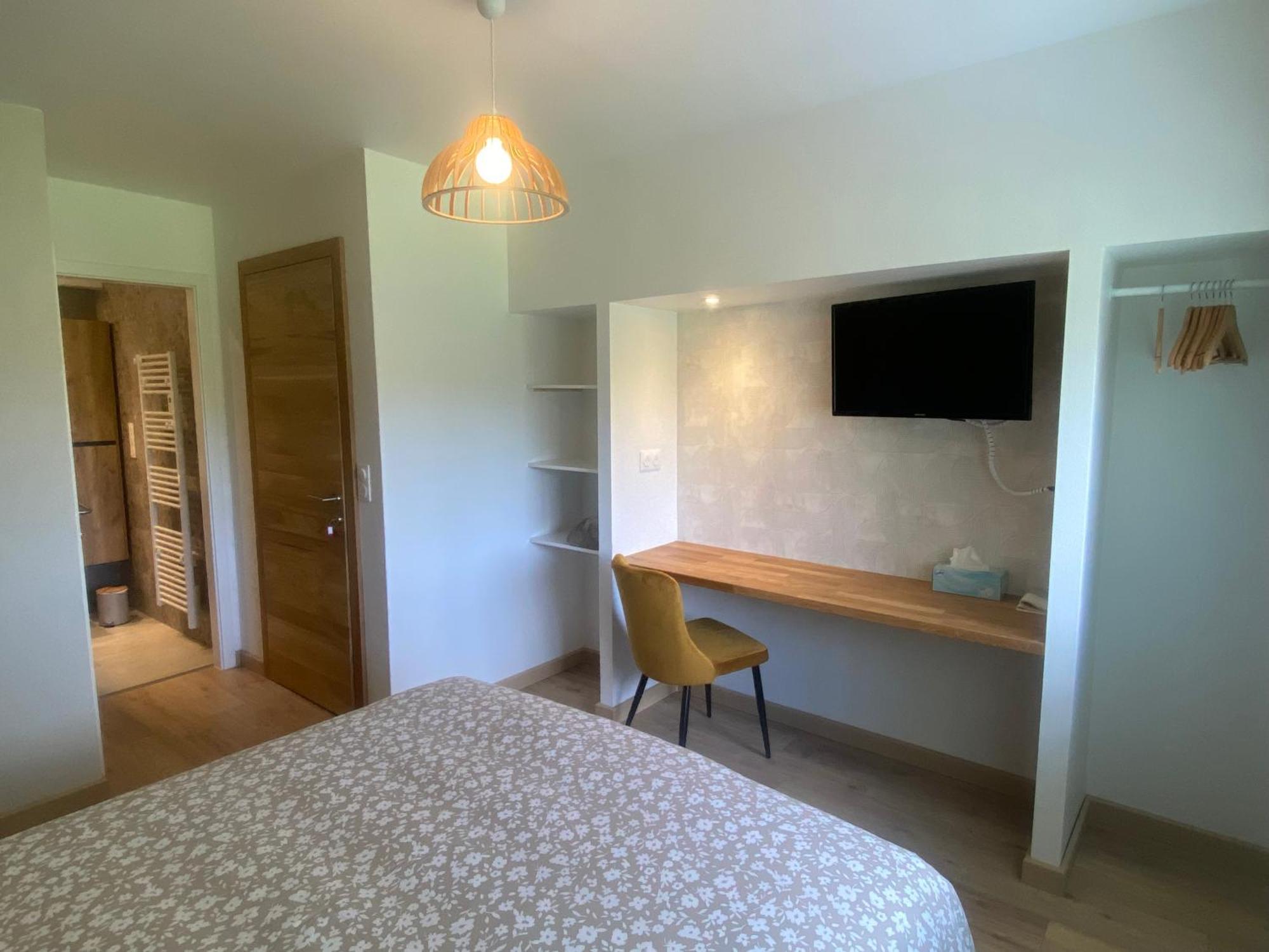 Failly Chez Isabelle Bed & Breakfast エクステリア 写真